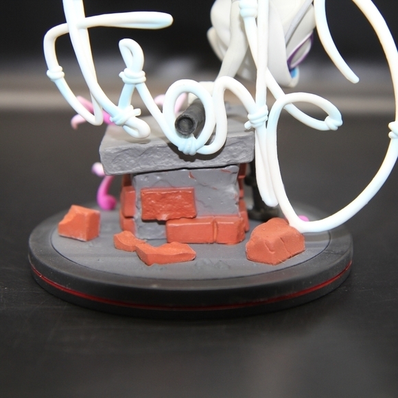 Q Fig Marvel Ghost Spider - Picture 2 of 12